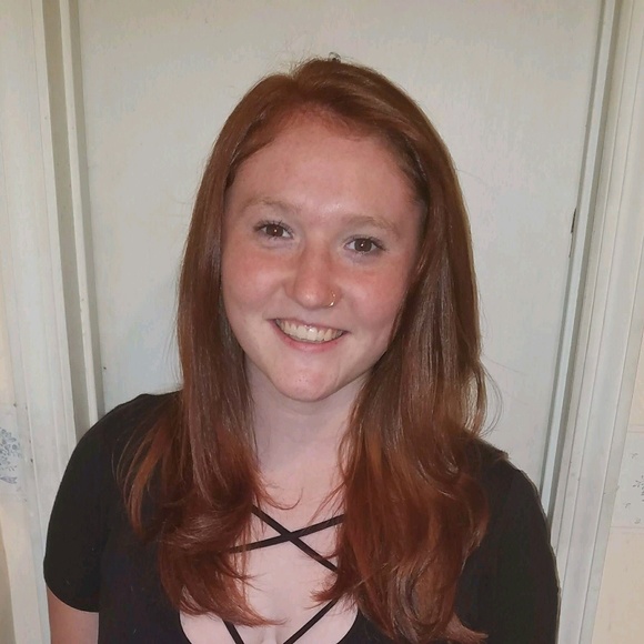 Meet your Posher, Alexis - Picture 1 of 1